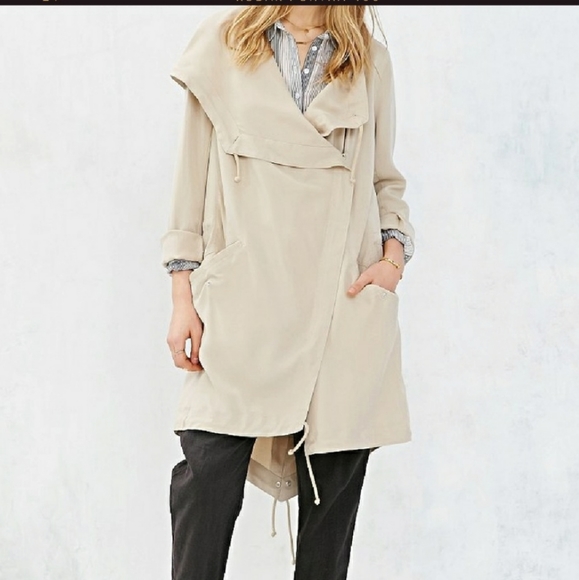 Silence + Noise - Waylin Asymmetrical Park… - Picture 2 of 8